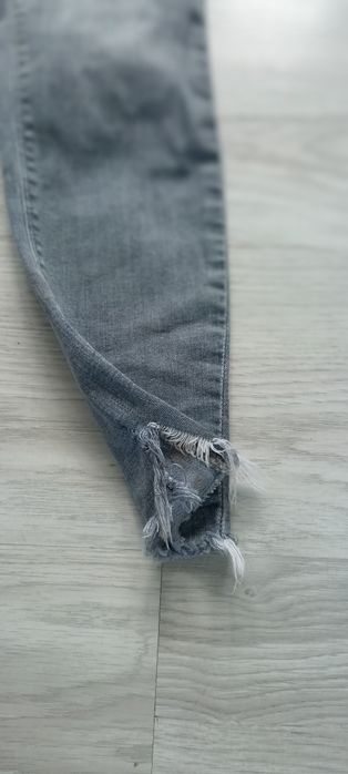 River Island spodnie dziewczęce szary jeans dziury przetarcia EU 34/8