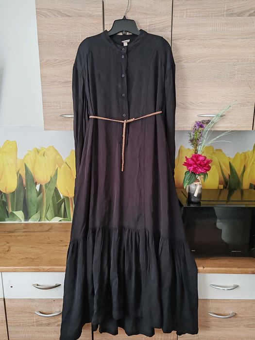 Czarna piękna wizytowa sukienka midi H&M rozmiar ok 44 wiskoza