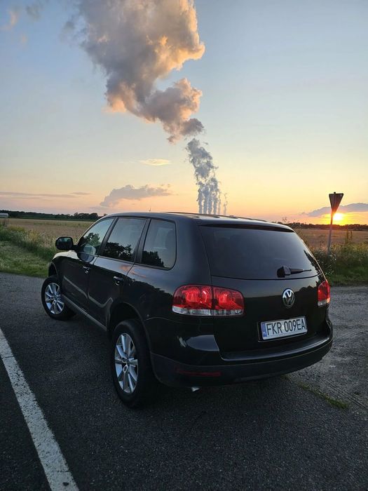 Volkswagen Touareg Volkswagen Touareg Individual V6 3.0 TDI - Uszkodzony*