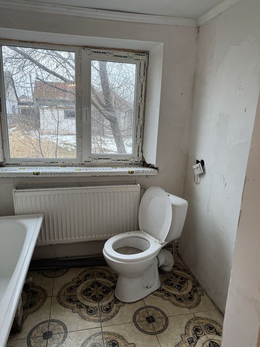 В продажу будинок в 10 хвилинах від центру