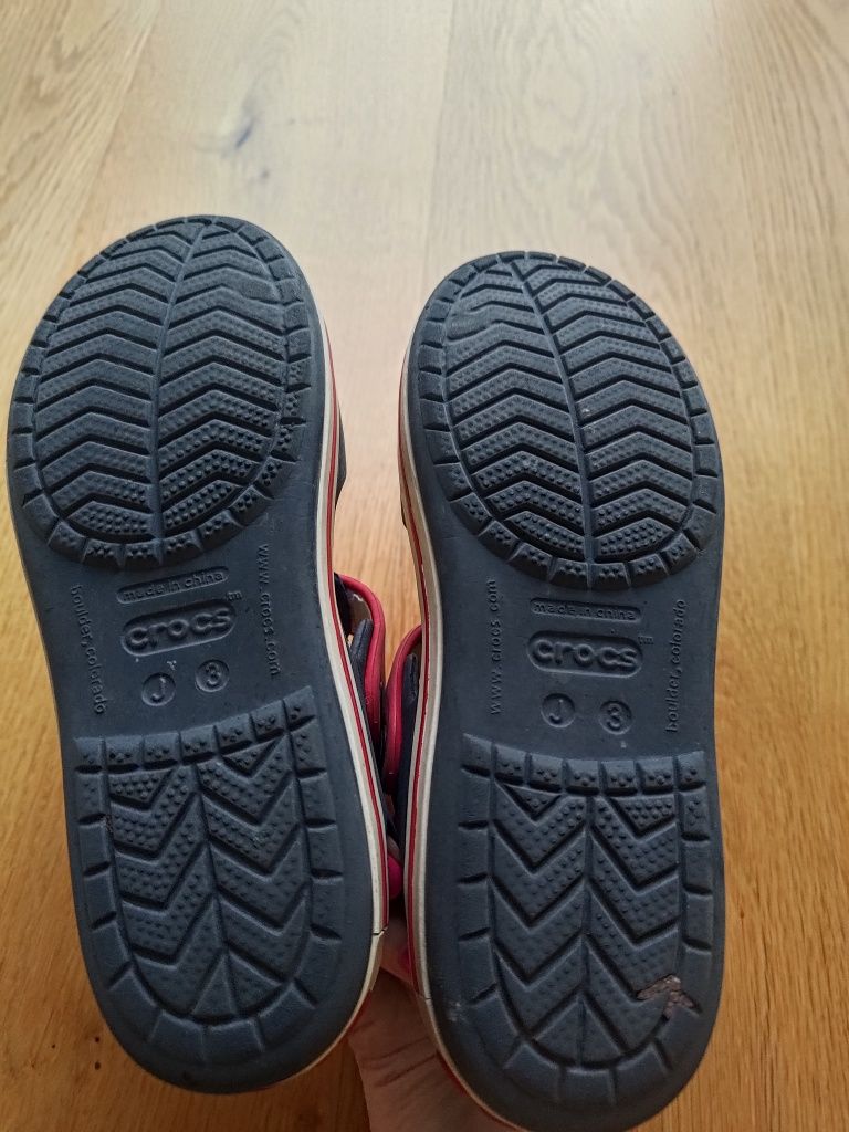 Crocs sandały granatowe rozm J3 czyli 34/35