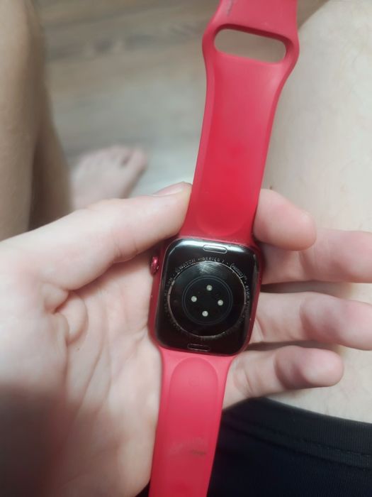 Apple Watch Series 7 45mm Product Red
