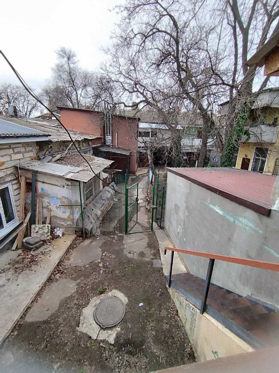 Продам 2-х ком. квартиру возле Староконного рынка. 356 кв.м. за метр!
