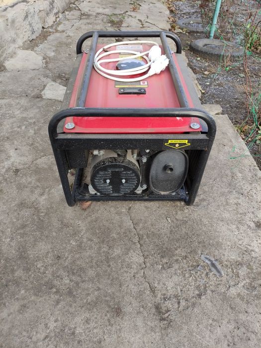 Генератор бензиновий