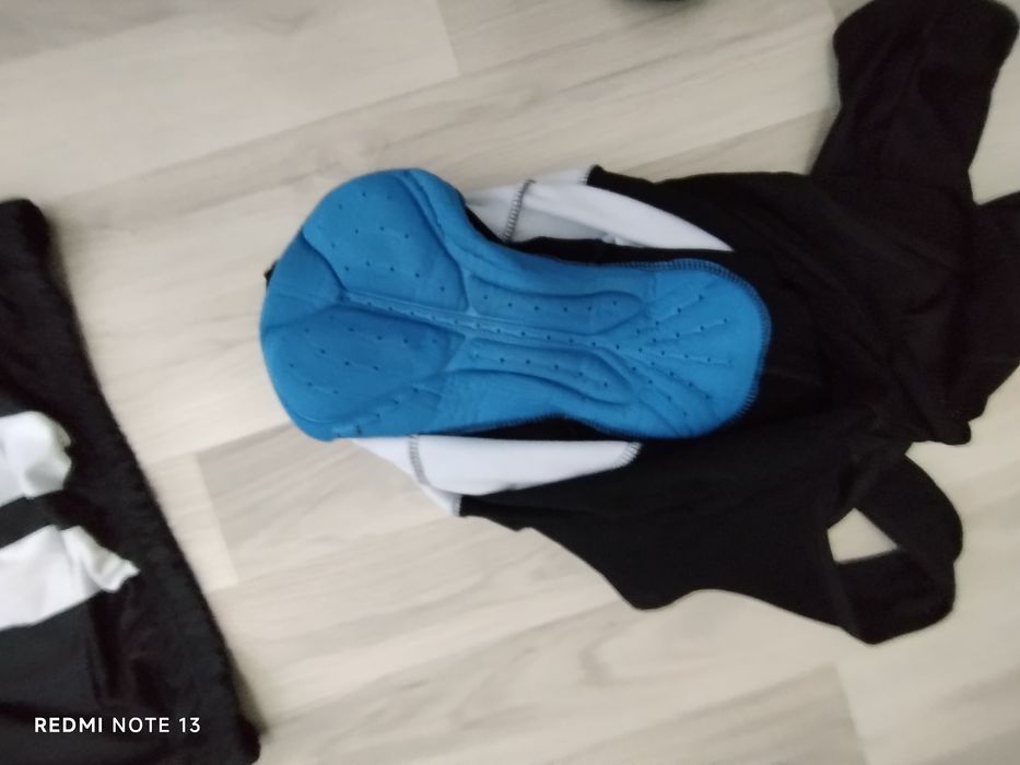 На флісі Вело форма Giant розмір Xl  куртка