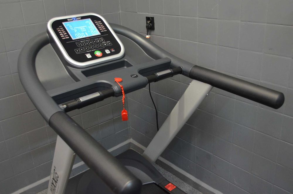 _Bieżnia Maxxus 7.3 solidna i wytrzymała do 130kg serwis + instrukcja