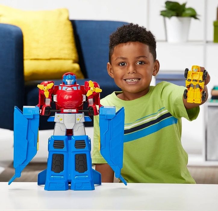Ігровий набір Optimus Prime Jumbo Jet Wing Racer, фігурка Бамблбі.