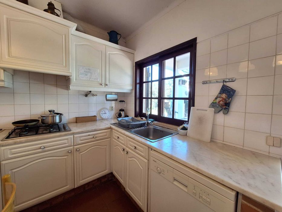 Quarto Albufeira/ Guia perto do shopping