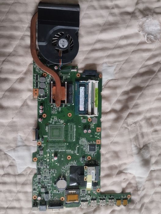 Ноутбук Asus k73e ty192d по запчастинам