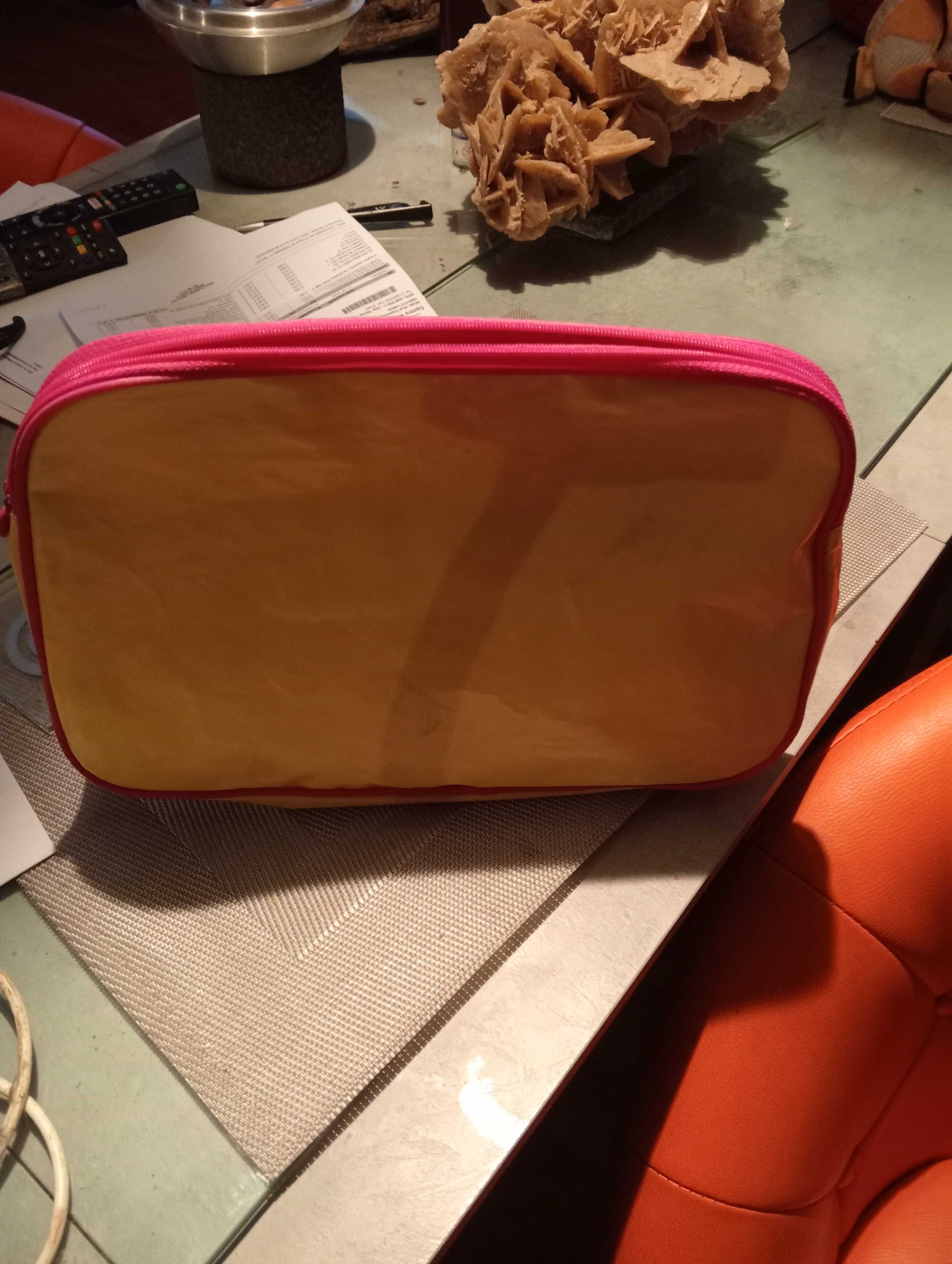 Bolsa hello Kitty impecável para crianças