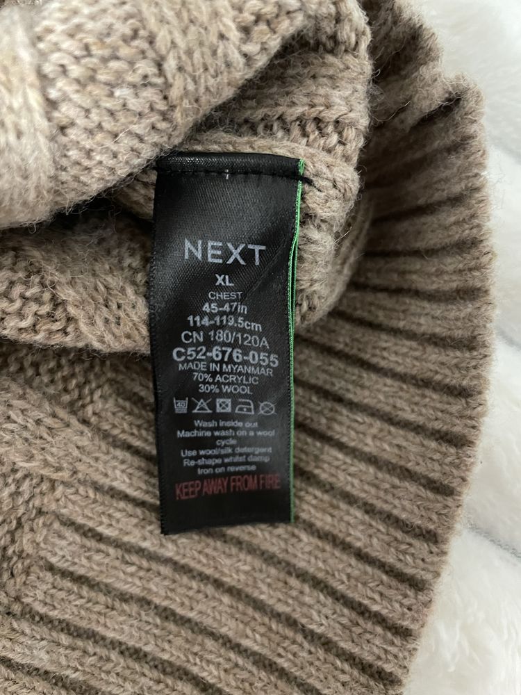 Чудовий светр Next
