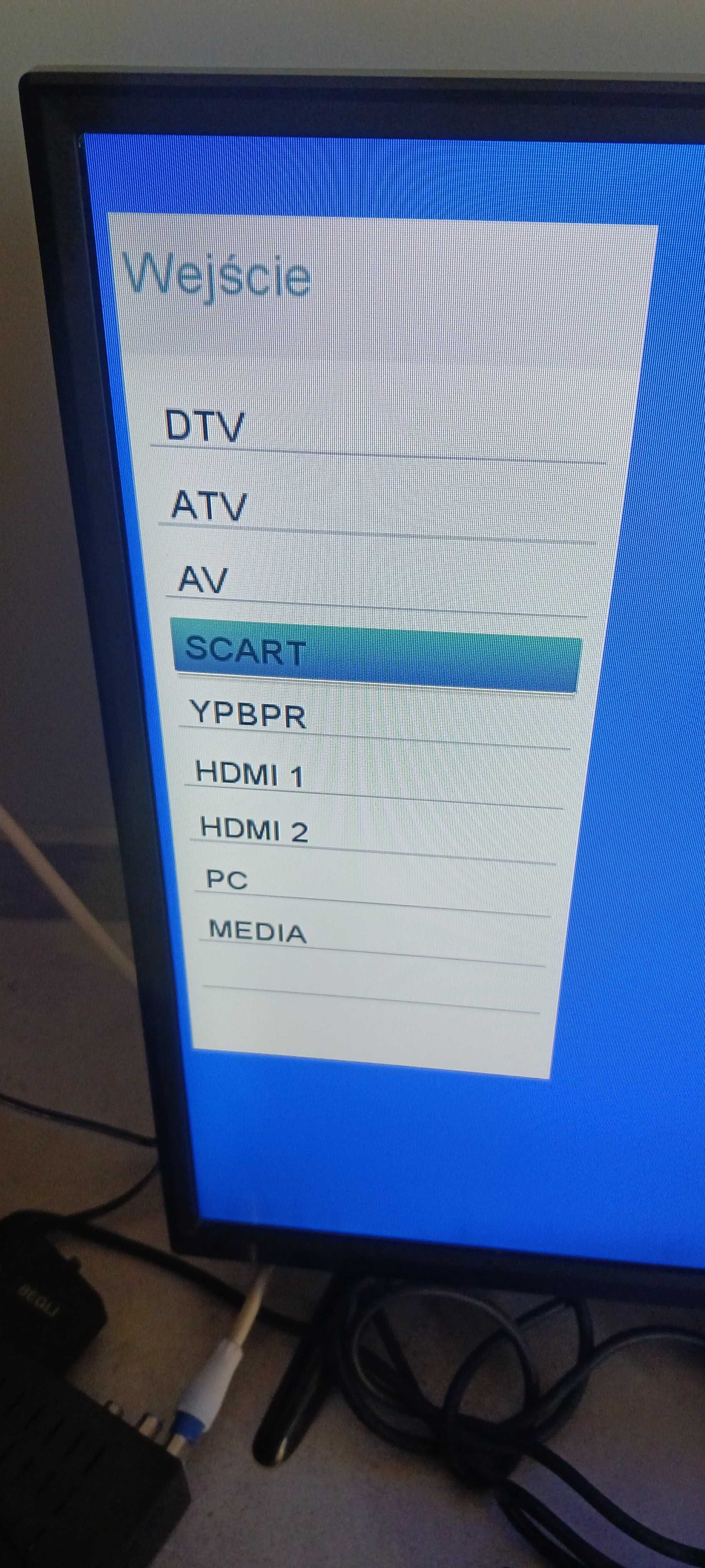 Blauberg LED TV 32 plus dekoder, przystawka MANTA