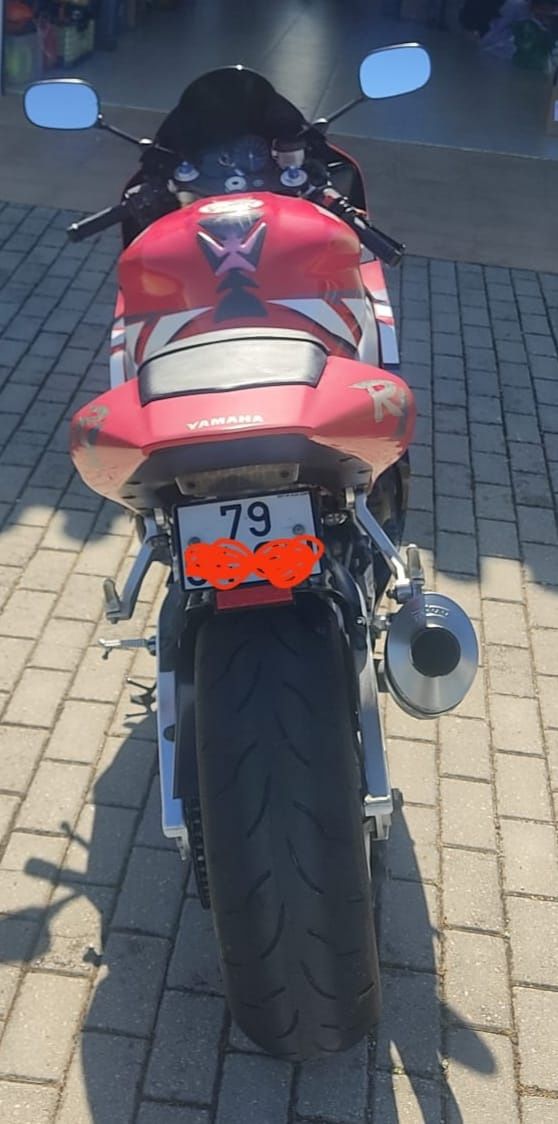 Yamaha  YZF R1 2002