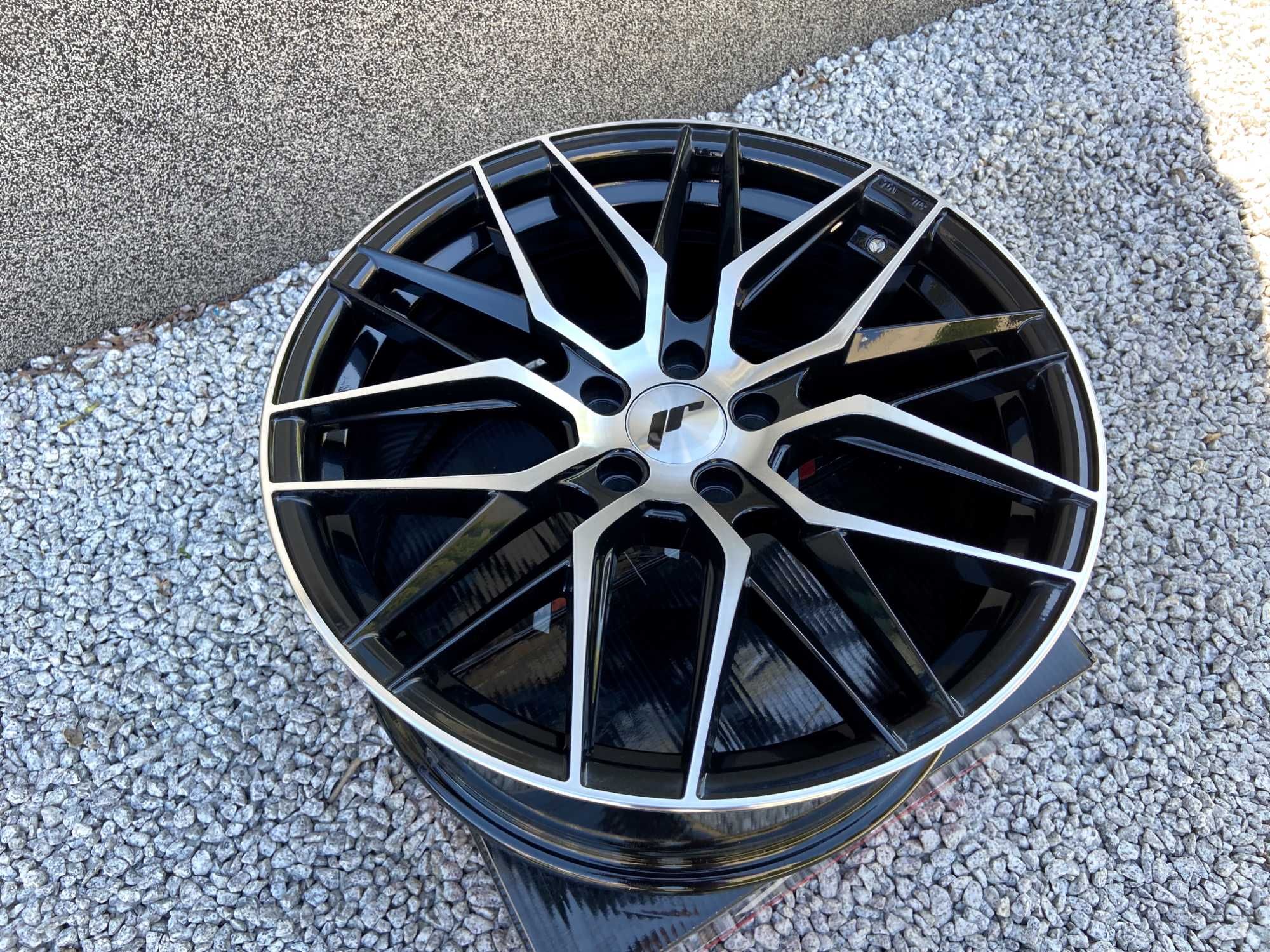 4x Felgi 19x8.5 5x112 ET40 Japan Racing JR28
