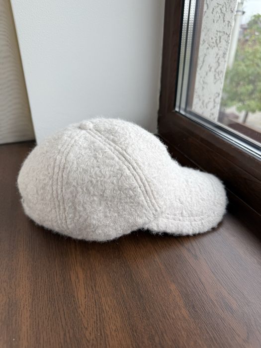 Продам теплу кепку H&M!