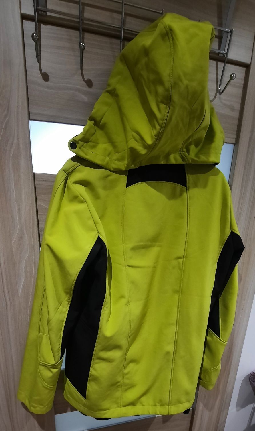 Kurtka softshell firmy Brugi.