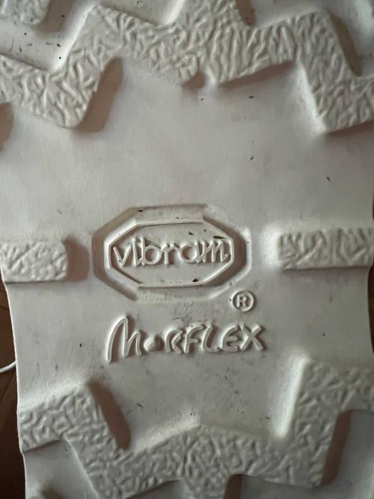 Ботинки черевики з підошвою Vibram Morflex