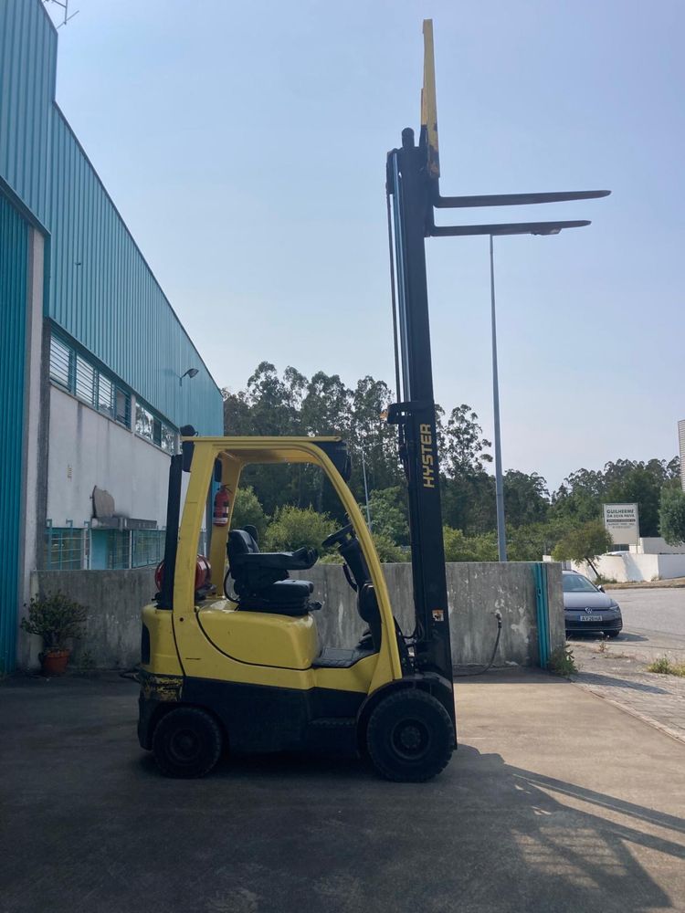 Empilhador Hyster 18