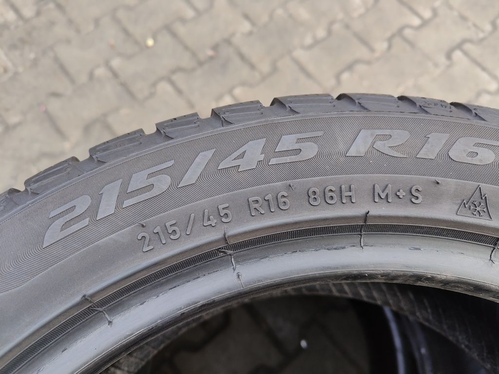 215/45/16 Pirelli Sottozero 3