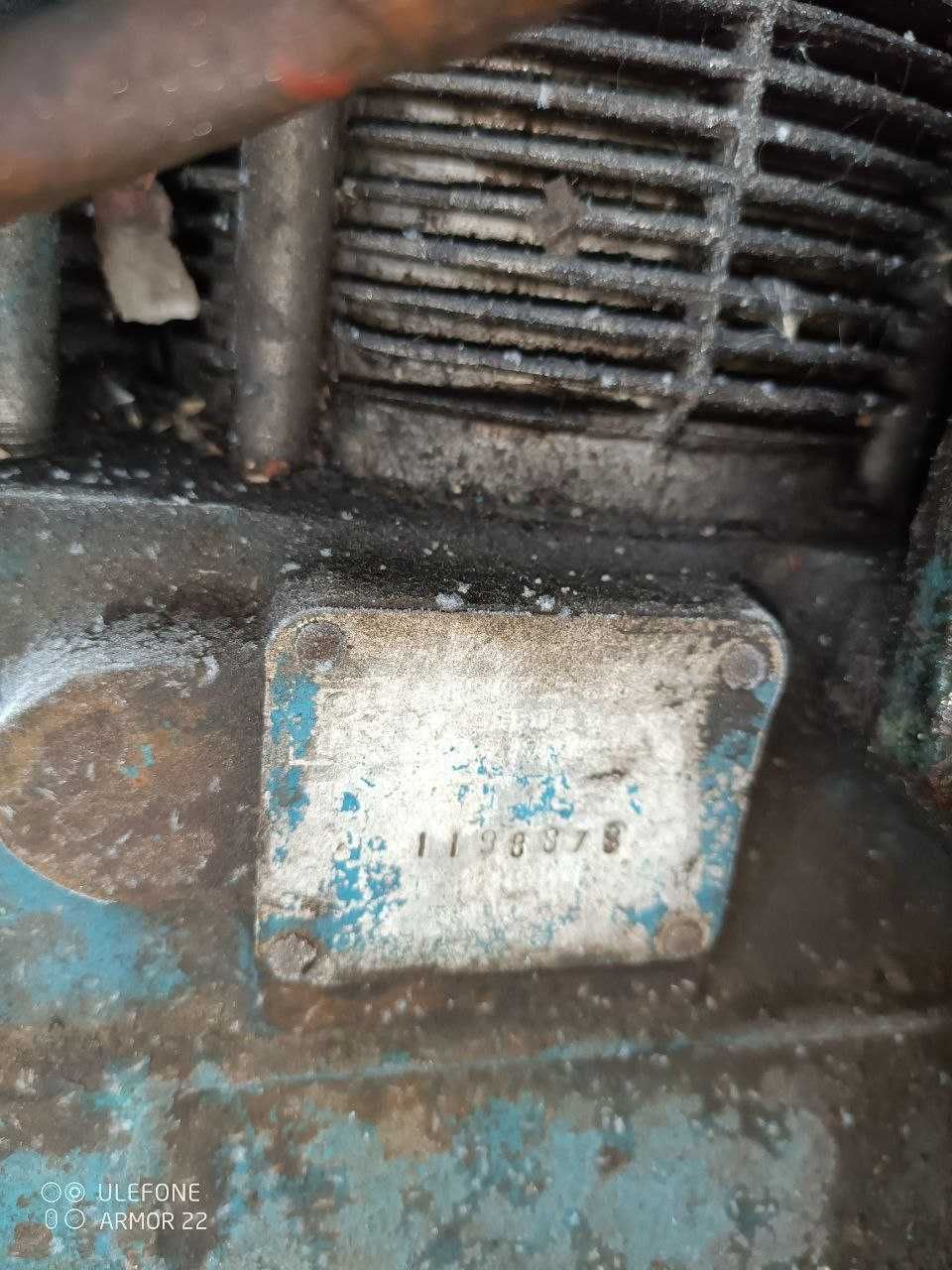 Двигун Д 144 (Т-40) двигун повітряного охолодження.