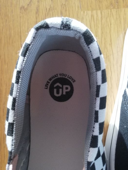 Sapatos slip on NOVOS