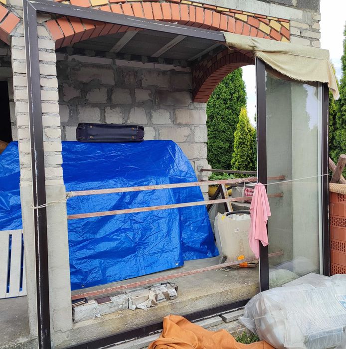 okna plastikowe i tarasowe brąz-białe