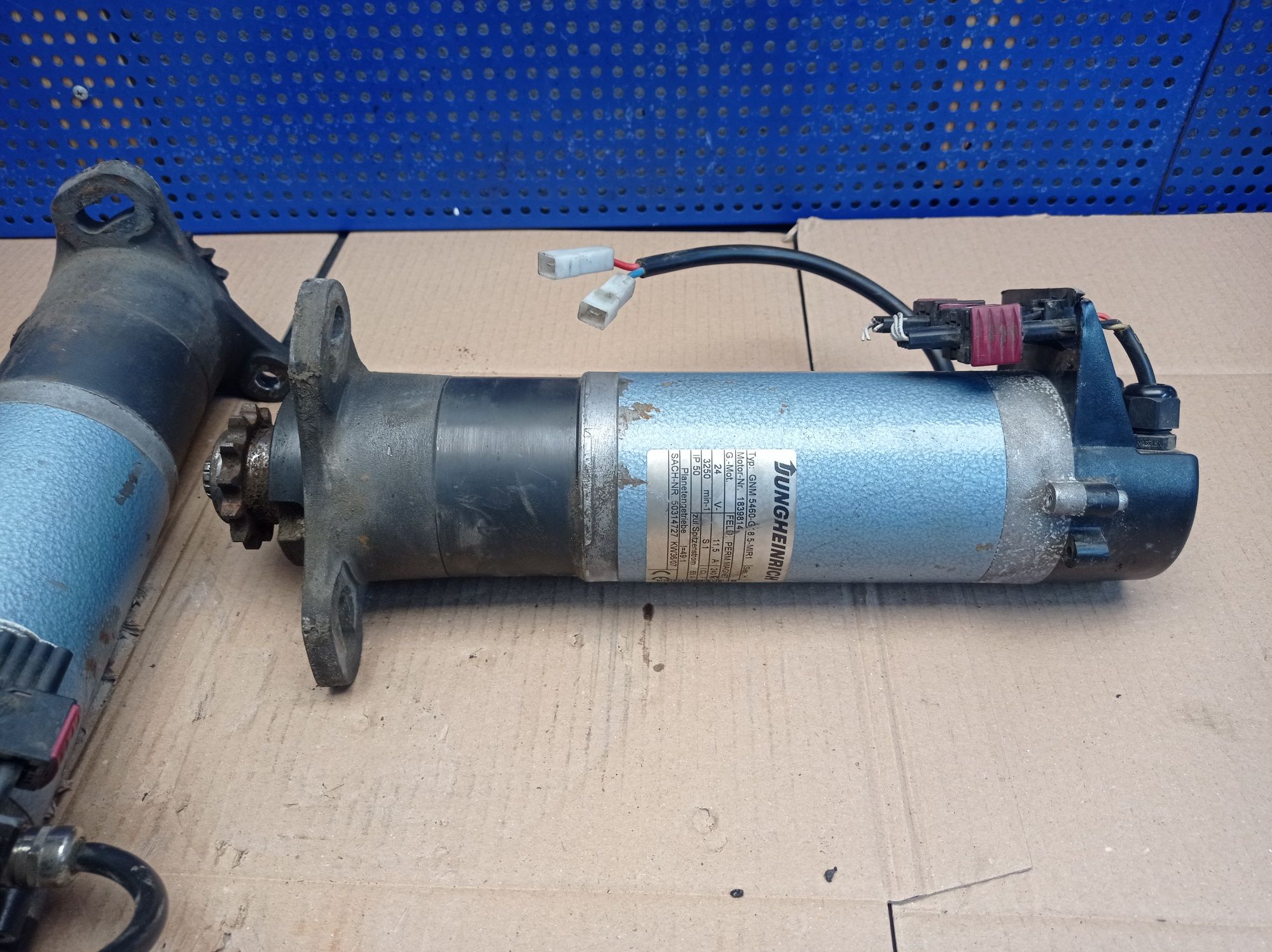 Silnik 24v 66/min jungheinrich wózek obrotowy skręt motor