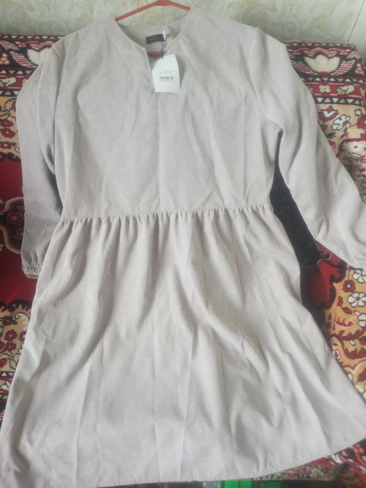 Бежева  вельветова сукня 46-48 розмір