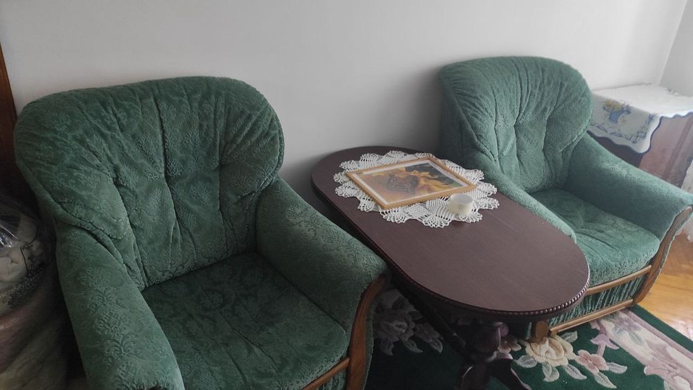 Диван та два крісла