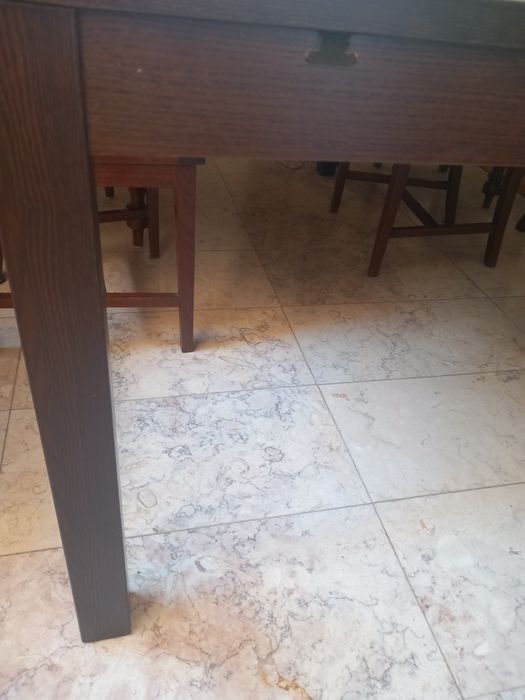 Mesa ikea extensível castanho- escuro