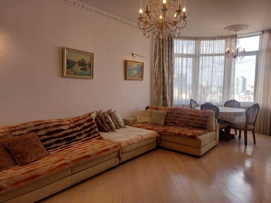 Оренда дворівневої 3к, Дмитрівська, 69,ЖК Златоустівський