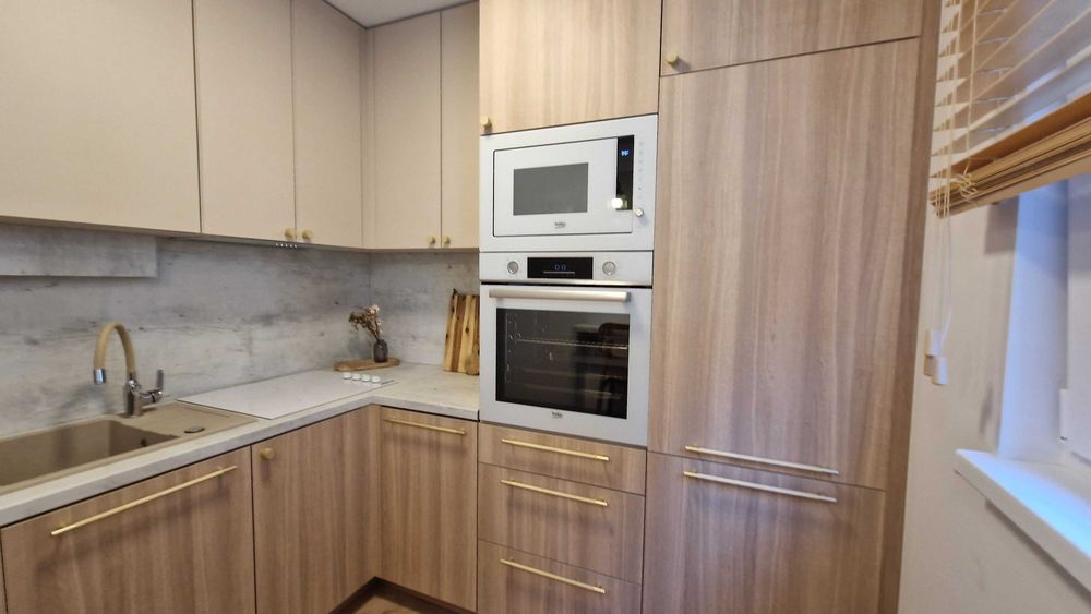 Świeżo wyremontowane *winda *wysoki standard