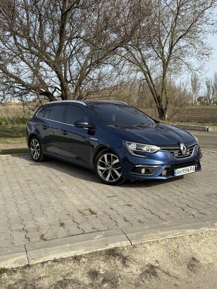 Продам Renault Megan 4 ! В топовой комплектации Bose !