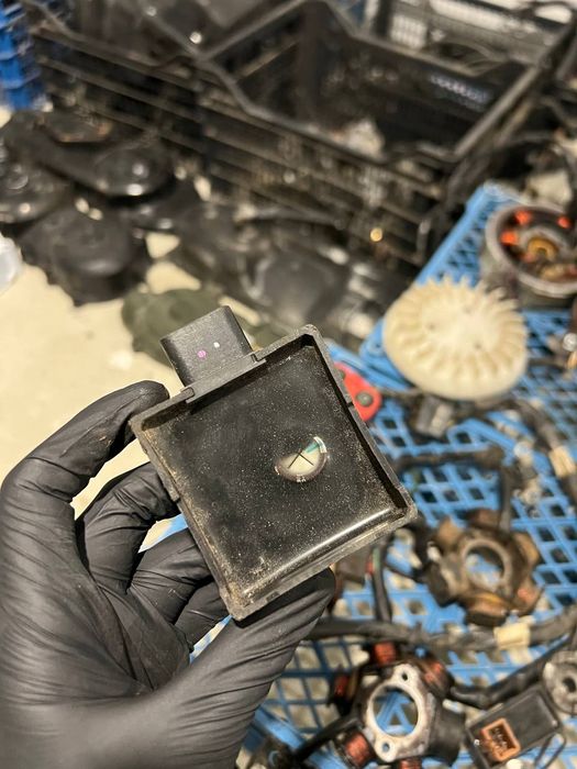 Комутатор оригніал Suzuki let's 2 new