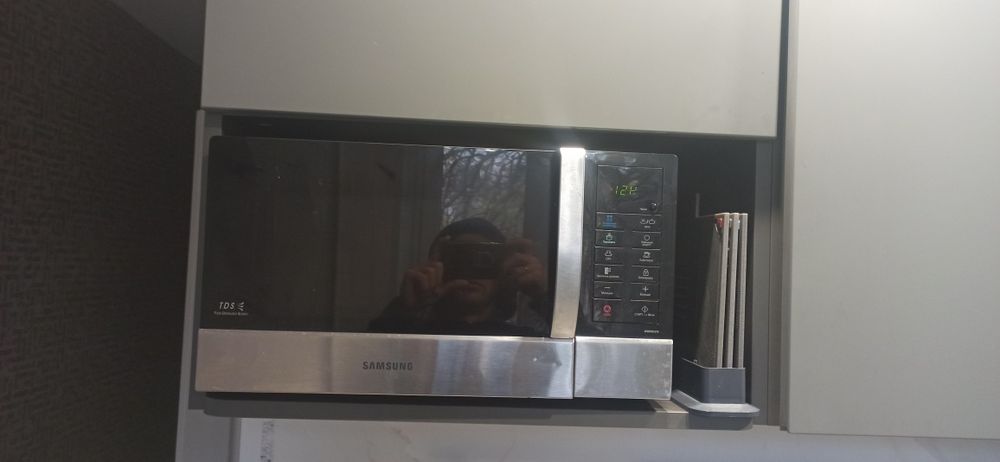 Продам микроволновку Samsung