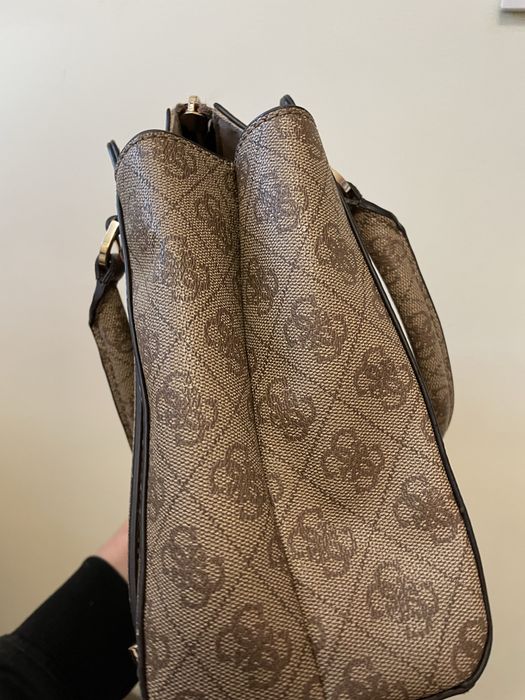 Guess Сумка Жіноча HWESG9  Коричнева