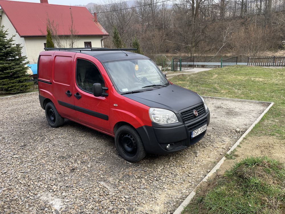 Fiat Doblo Cargo 2009 - dobre wyposazenie, zadbany środek.