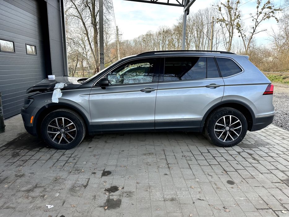 VW TIGUAN SE Allspace USA 21р колір LB7S Розбірка Запчастини Двері