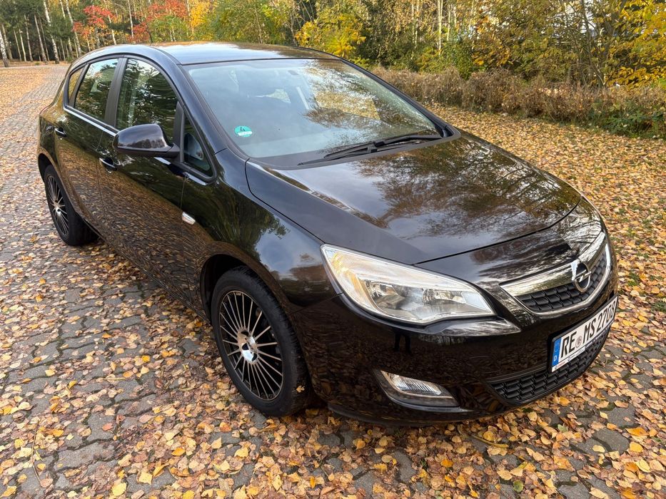 Opel Astra Opel Astra J 1.6 benzyna 5-drzwi