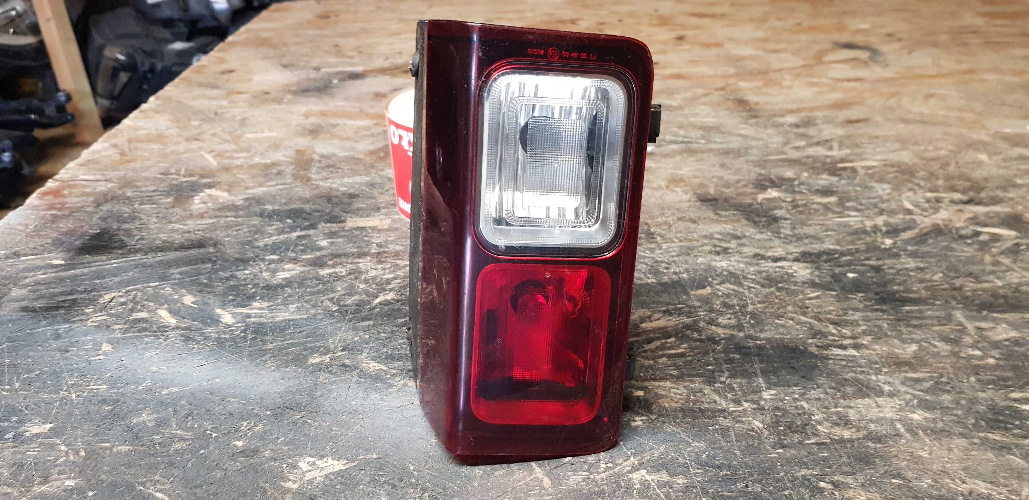 lampa tył przeciwmgielna Renault Trafic III