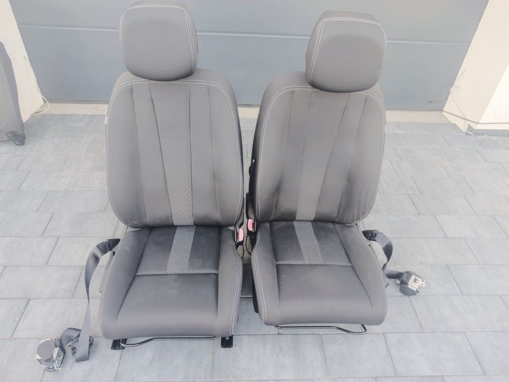 Fotel fotele kanapa Renault Megane III 3 hb wnętrze środek kierowcy