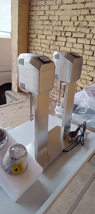 Міксер для молочних коктейлів подвійний