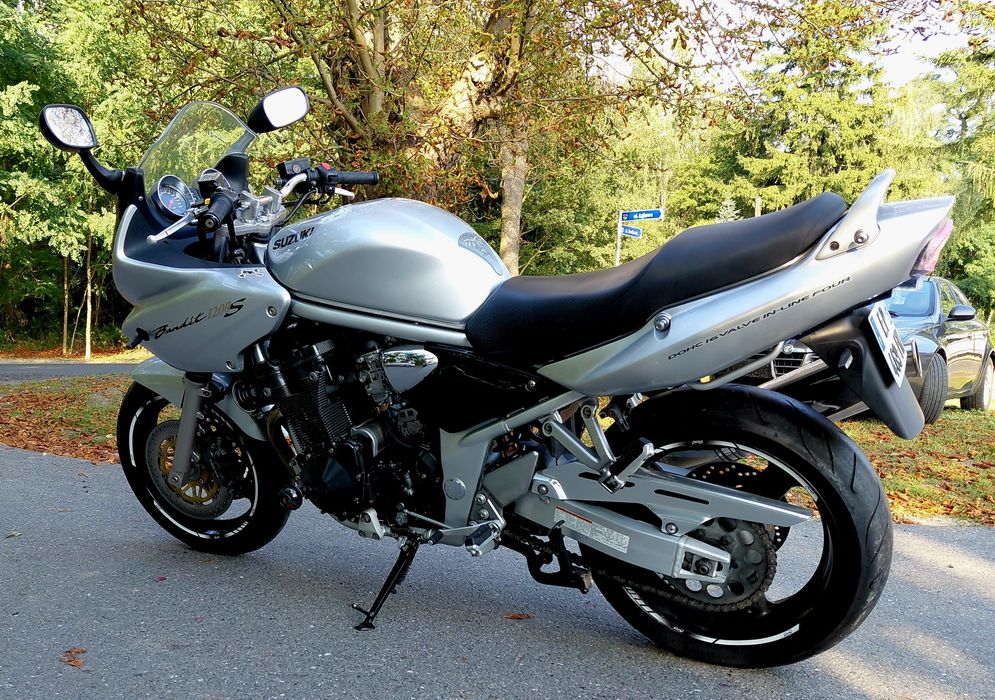 Suzuki bandit 1200 gsf 1200s