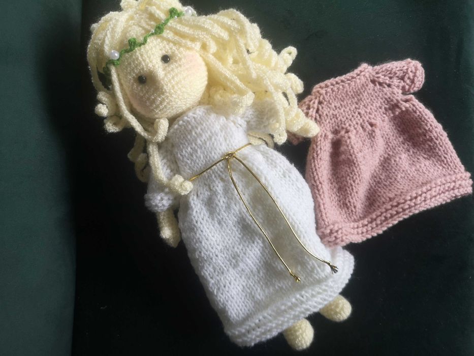Lalka-aniołek - rękodzieło na szydełku, prezent na chrzest, komunię