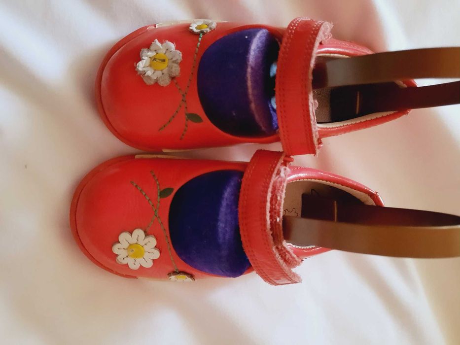 CLARKS różowe dla dziewczynki rozm 22