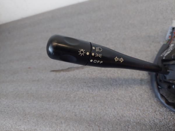 Conjunto / manetes de luzes e limpa vidros MITSUBISHI Lancer IV Hatchb