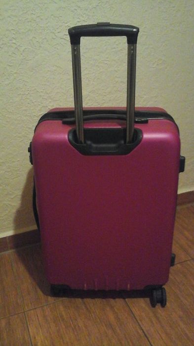Валіза на колісах чемодан на калесах