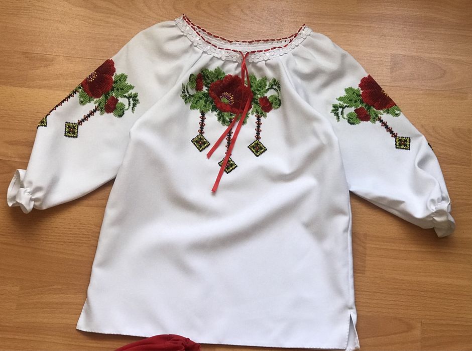 Вишиванка вишита бісером