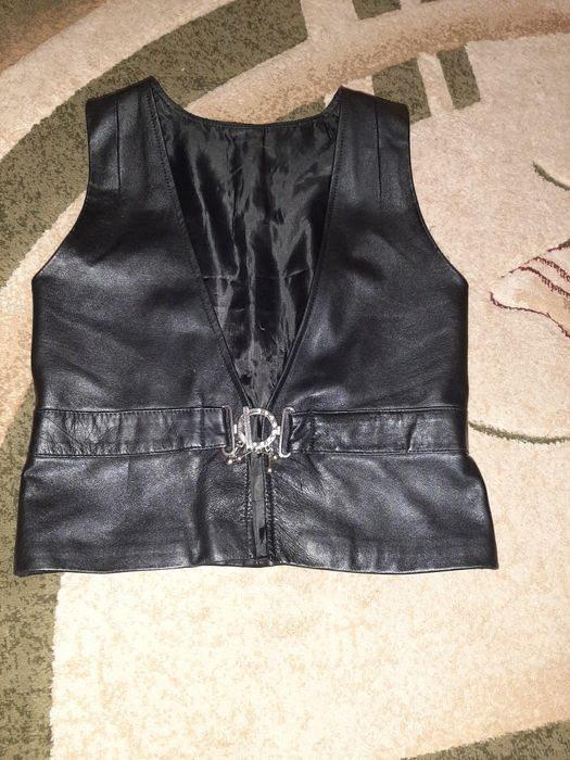 Кожанный.       жилет