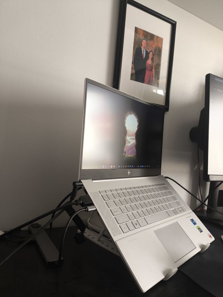 Portátil HP ENVY 15 i7-11800H 32GB de RAM 1TB SSD RTX 3060
